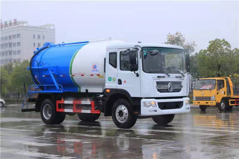 東風(fēng)D9 10方吸污車